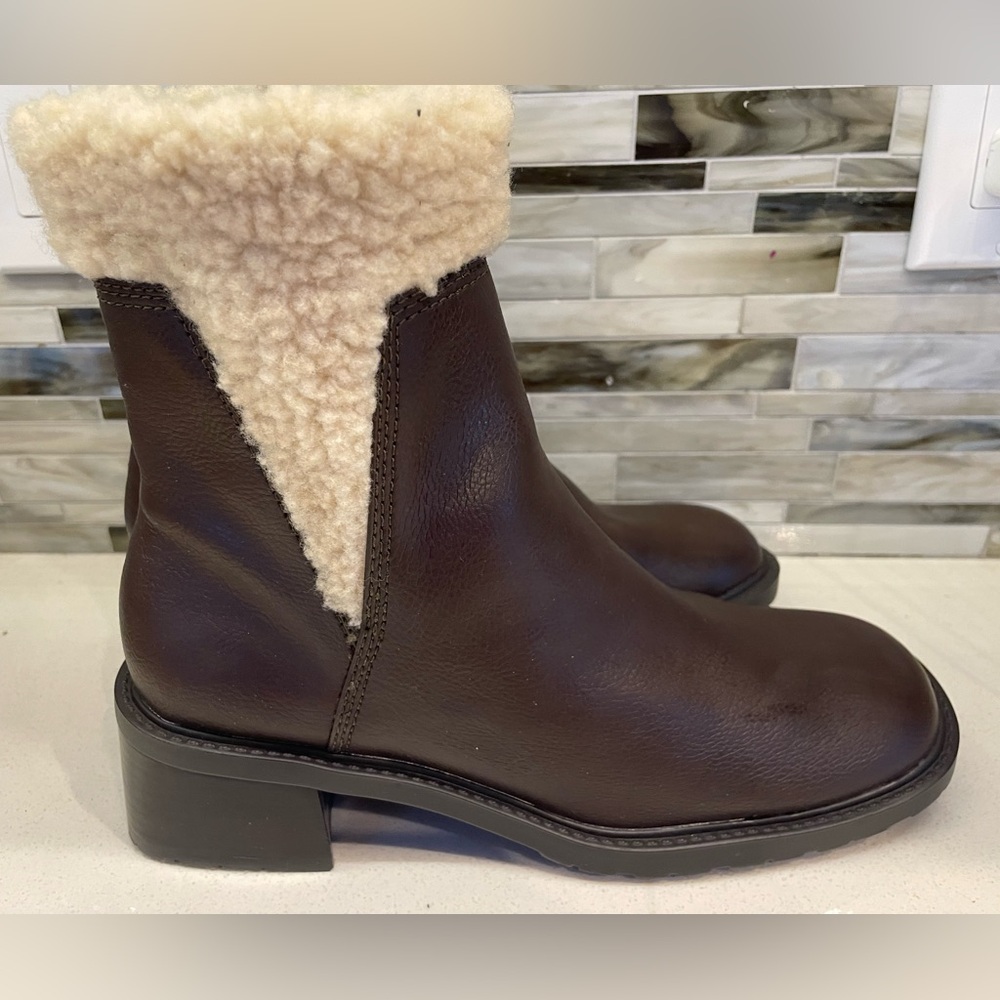 NWOT Aerosoles Brown Ankle Boots